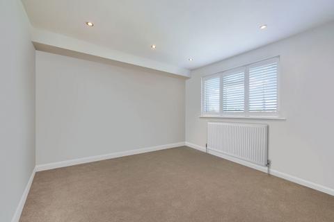 17 Ravensfield Gardens, Epsom, KT19 0ST