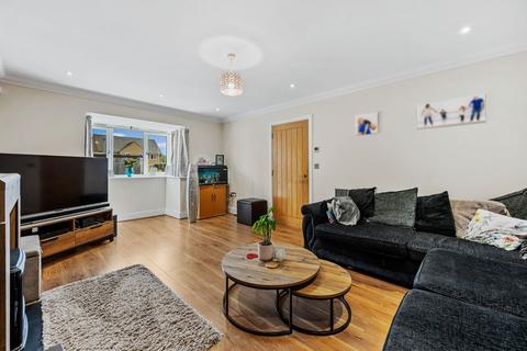 4 Coles Close, Little Harrowden, Wellingborough, NN9 5DD