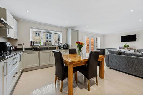 4 Coles Close, Little Harrowden, Wellingborough, NN9 5DD