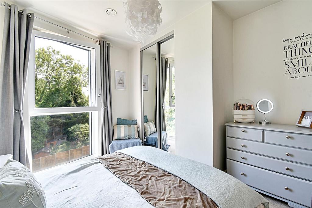 Bedroom 1 2.jpg