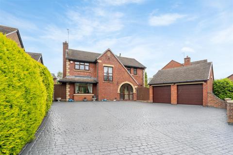 12 Ashborough Drive, Solihull, B91 3XN