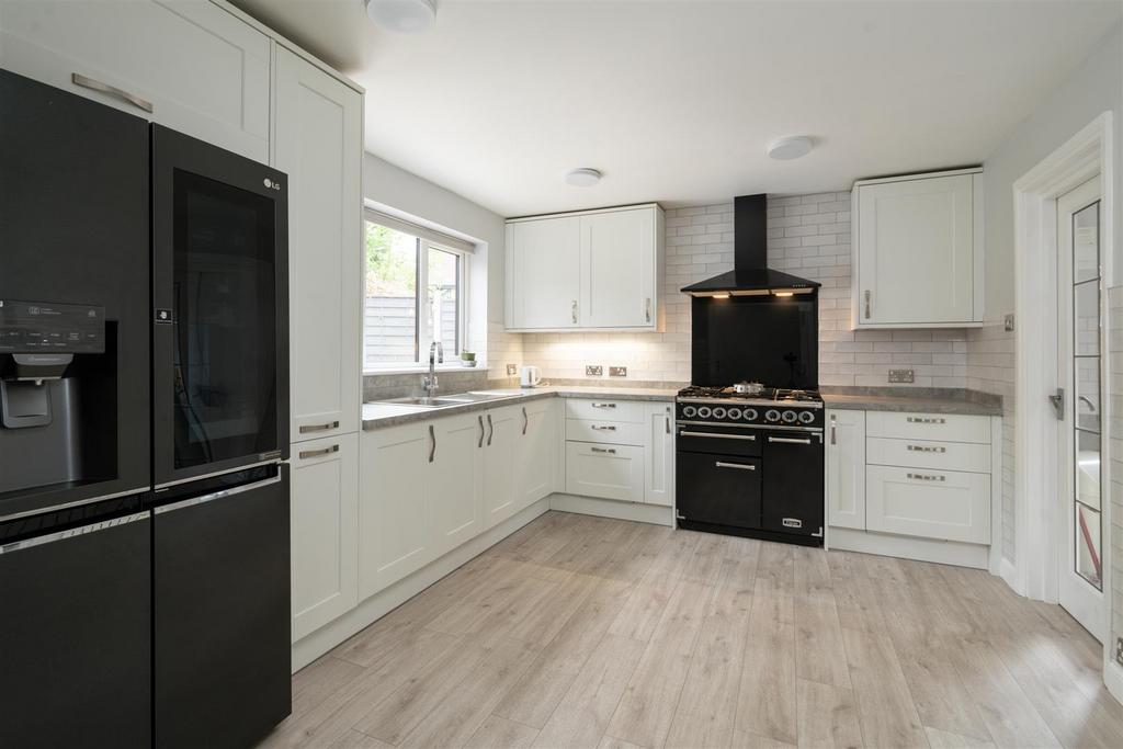 12 Ashborough Drive 14.jpg