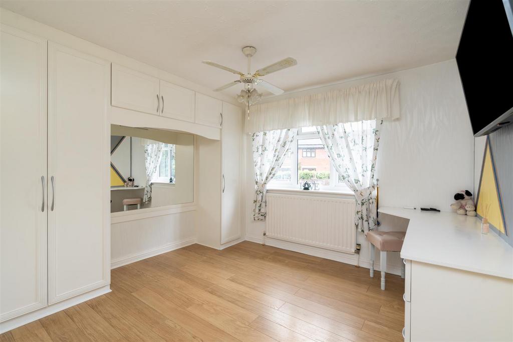 12 Ashborough Drive 1.jpg