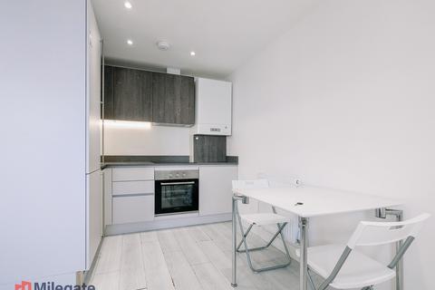 Studio to rent, Sussex Place, New Malden KT3