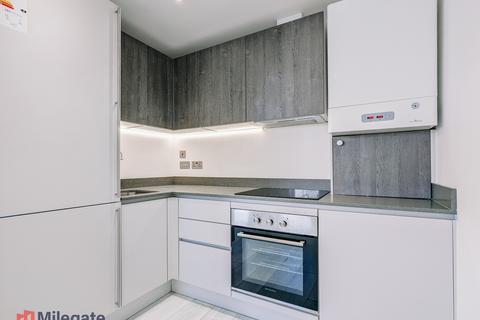 Studio to rent, Sussex Place, New Malden KT3