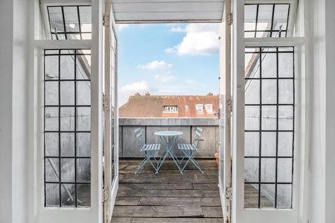 2 bedroom flat for sale, Tudor Close, Belsize Park, London, NW3