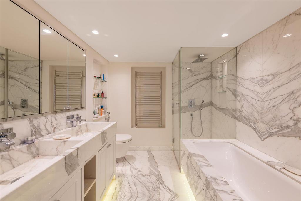 Flat 2, 11 Cadogan Square Hi-16.jpg