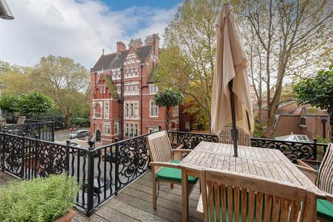 3 bedroom apartment to rent, Cadogan Square, Knightsbridge SW1X