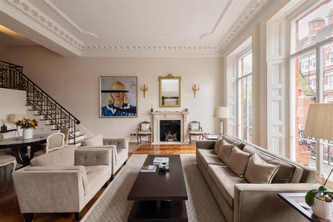 3 bedroom apartment to rent, Cadogan Square, Knightsbridge SW1X