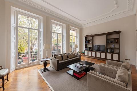 3 bedroom apartment to rent, Cadogan Square, Knightsbridge SW1X