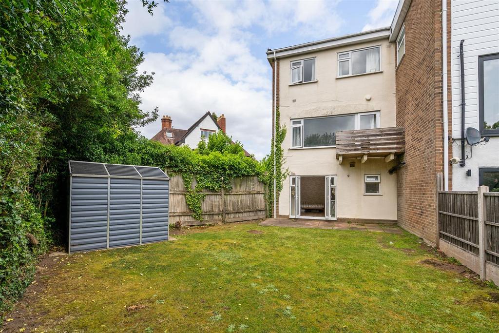2 Oakland Close 23.jpg