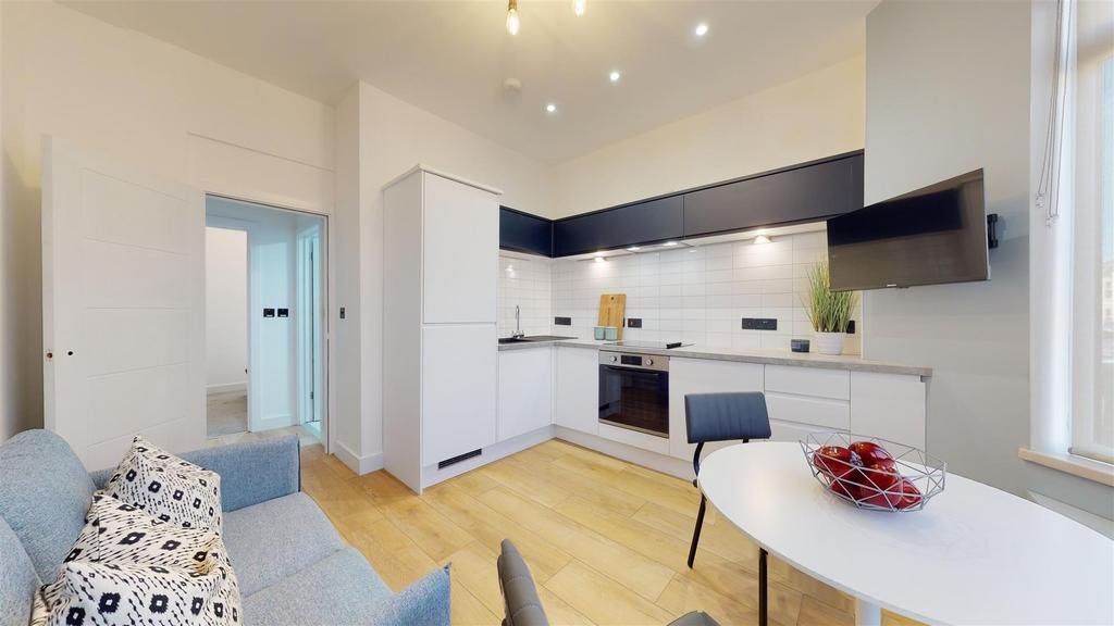 5x RLrjiw IUm r-5pl P9n Yg.jpg