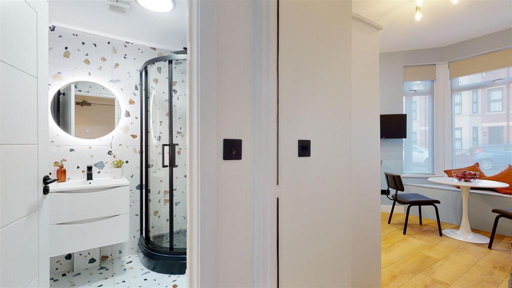 Y VFden IDAUKLb T98 OJib Sw.jpg