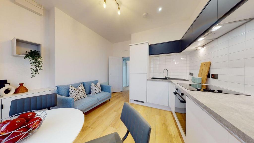 GTAw Flhyy Ue1f Ckur MBGKw.jpg