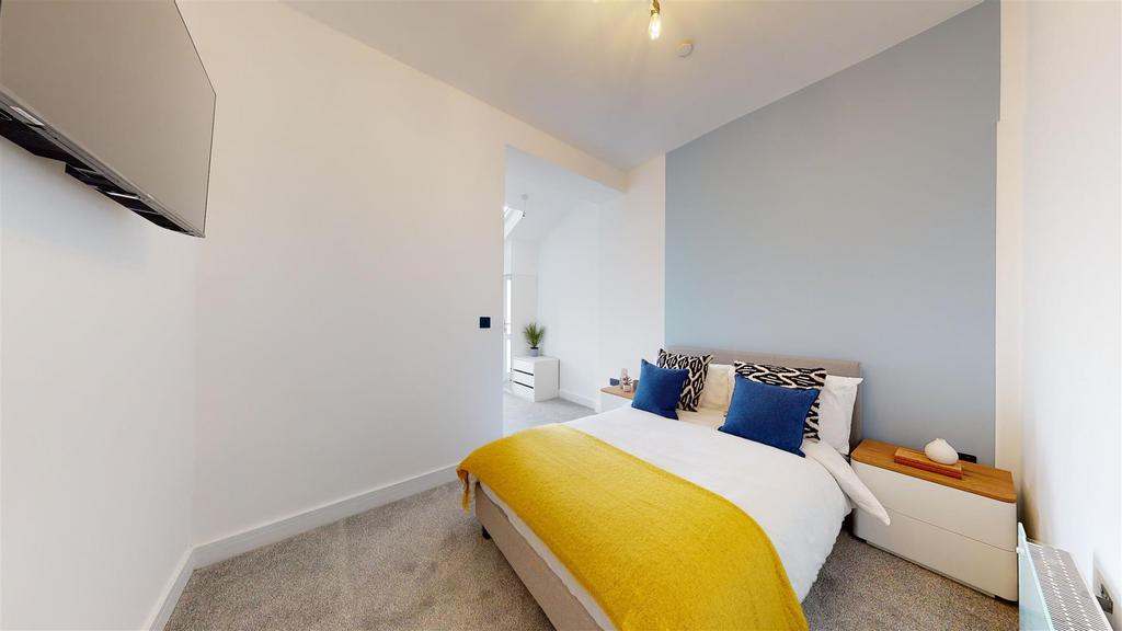 Lnhoa Elv Ok-BN3mbh GCYx Q.jpg