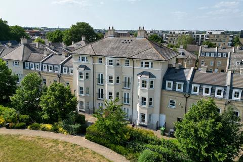 St. Matthews Gardens, Cambridge, CB1