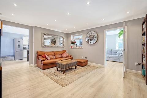 20 Ellen Way, Great Notley, Braintree, CM77 7UU