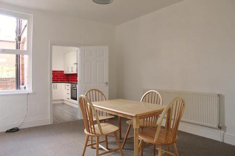 3 bedroom terraced house to rent, Hunter House Road, Sheffield, S11 8TU