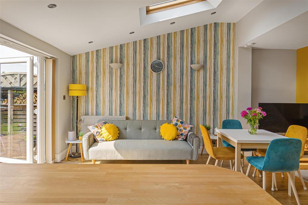 554 Huntington Road 34.jpg