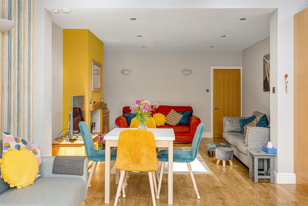 554 Huntington Road 43.jpg