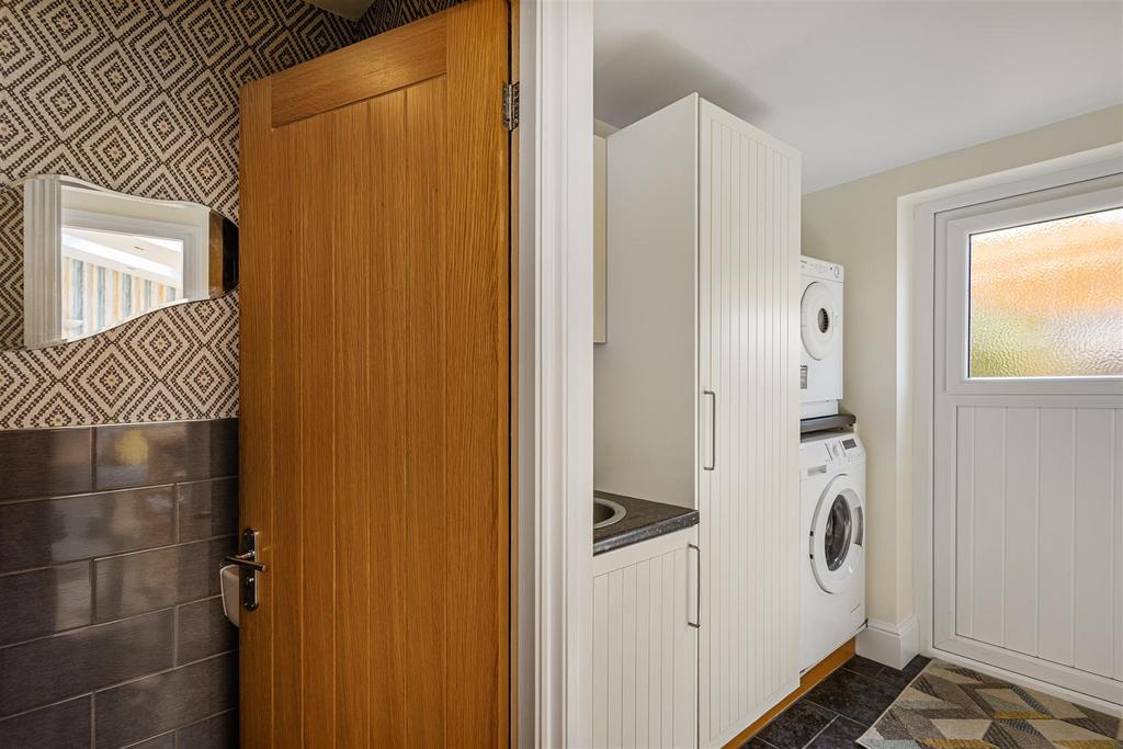554 Huntington Road 55.jpg