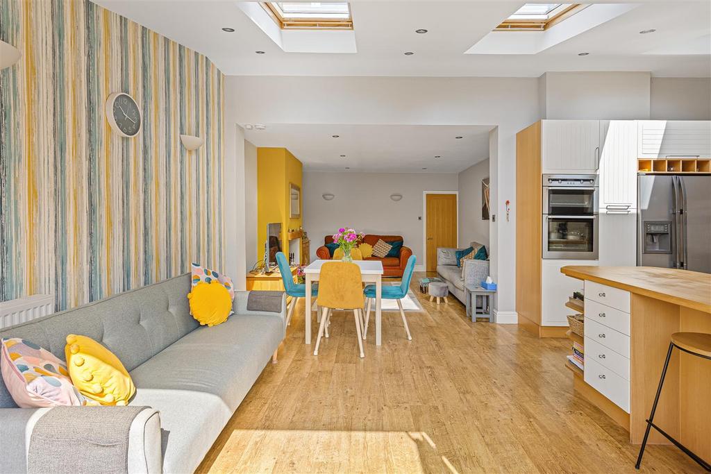 554 Huntington Road 40.jpg