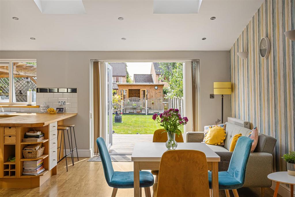 554 Huntington Road 19.jpg