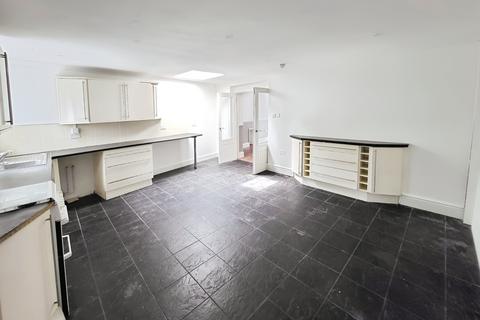 3 bedroom terraced house to rent, Church Road, Ton Pentre, Pentre