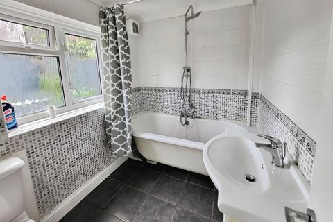 3 bedroom terraced house to rent, Church Road, Ton Pentre, Pentre