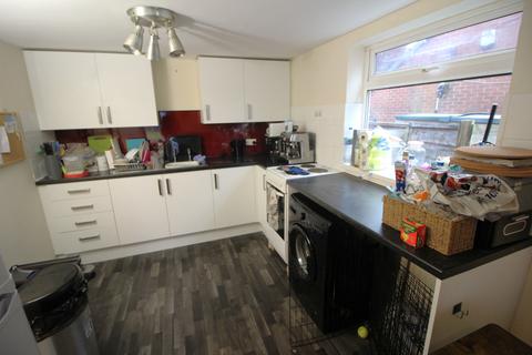 1 bedroom terraced bungalow to rent, Sylvan Street, Oldham, OL9