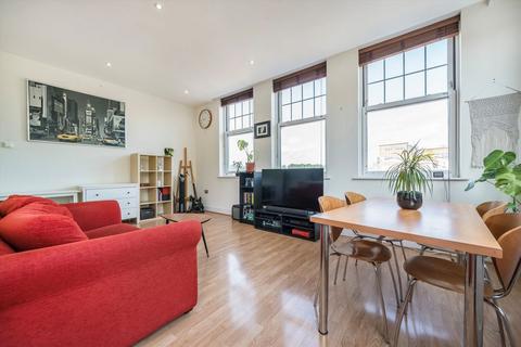 1 bedroom flat for sale, Stanley Gardens, London W3