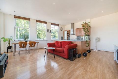 1 bedroom flat for sale, Stanley Gardens, London W3