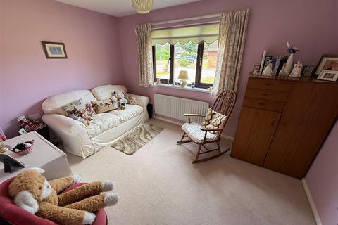 9 Burman Close, Shirley, Solihull, B90 2DR
