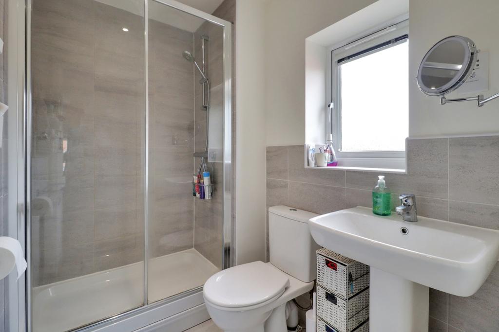 Ensuite-to-Primary-Bedroom