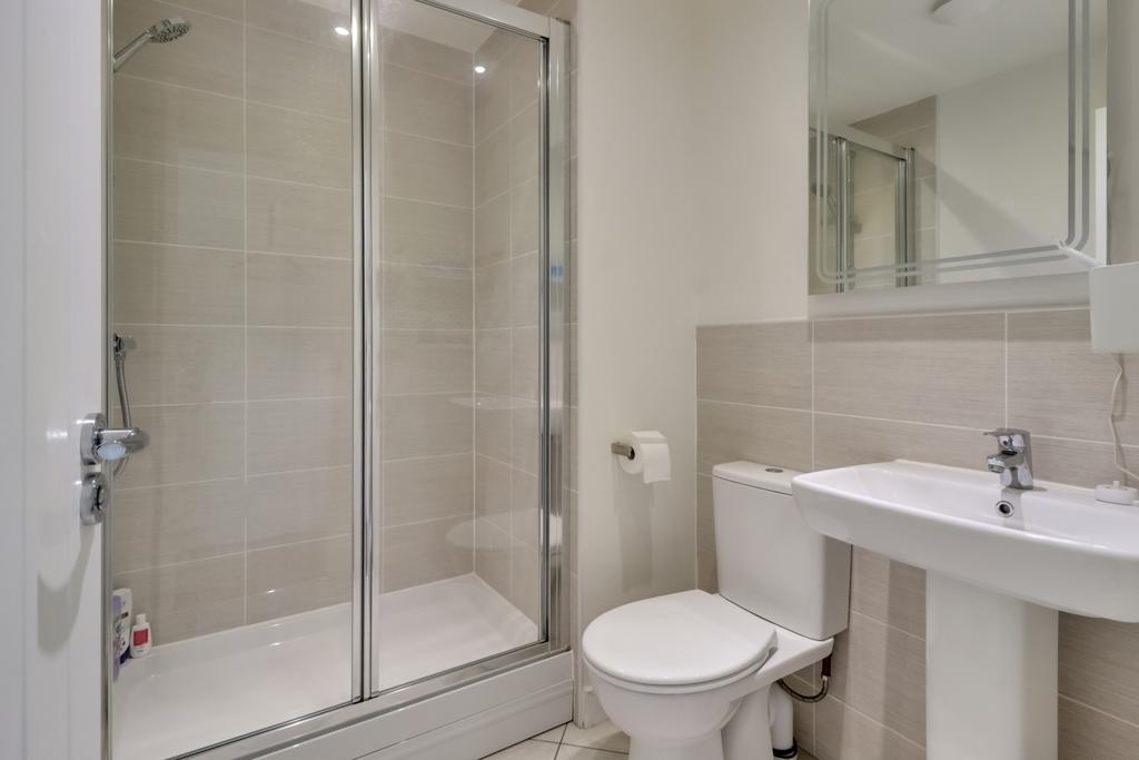 Ensuite-to-Bedroom-Two