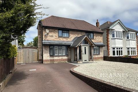 61 Brackendale Road, Queens Park, Bournemouth, BH8 9HZ