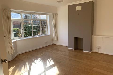 Flat, 3 Wilmer Close, Kingston Upon Thames, KT2 5LX