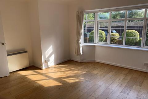 Flat, 3 Wilmer Close, Kingston Upon Thames, KT2 5LX