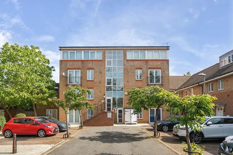 94 Carmichael Close, Ruislip, HA4 6LG