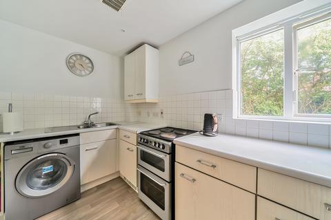 94 Carmichael Close, Ruislip, HA4 6LG