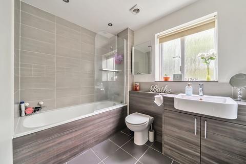 94 Carmichael Close, Ruislip, HA4 6LG