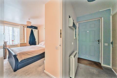 94 Carmichael Close, Ruislip, HA4 6LG
