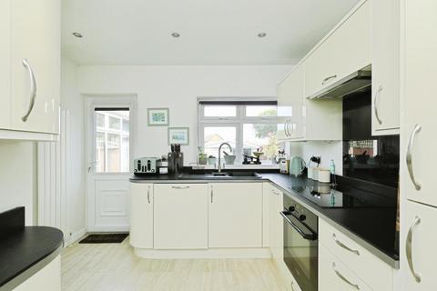 10 Backmoor Crescent, Sheffield, S8 8LA
