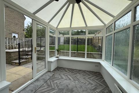 3 bedroom semi-detached house for sale, Ingdale Drive, Holmfirth HD9