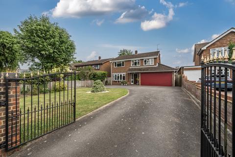 Coppins The Street, Swallowfield, Reading, RG7 1RE