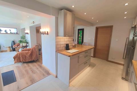 3 bedroom semi-detached house for sale, Norton Close, Halifax HX2
