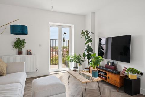 2 bedroom flat for sale, Bluenote Apartments, Blyth Road, Hayes