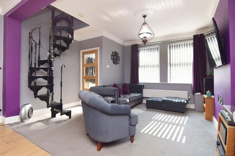 2 bedroom terraced house for sale, Kings Avenue, King's Lynn PE30