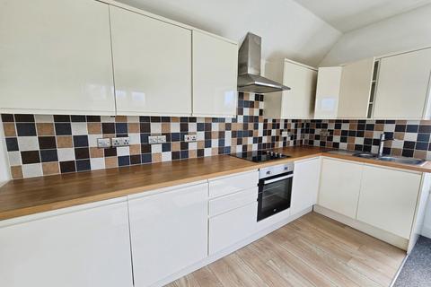 2 bedroom apartment for sale, Madeira Road, Totland Bay, Isle of Wight