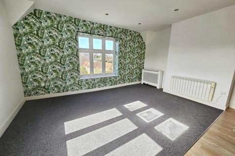 2 bedroom apartment for sale, Madeira Road, Totland Bay, Isle of Wight